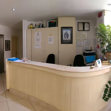 Pigalle Отель 3*