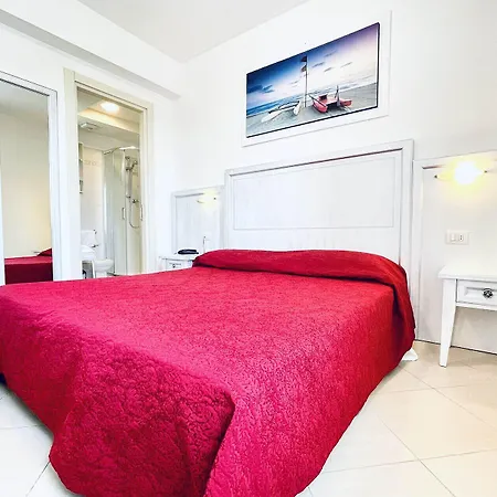 Pigalle 3*