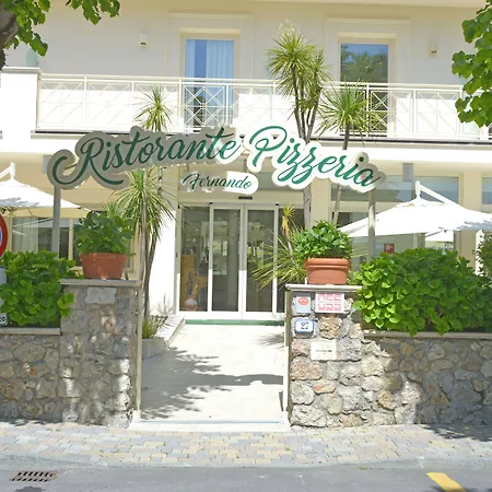 Отель Pigalle 3*