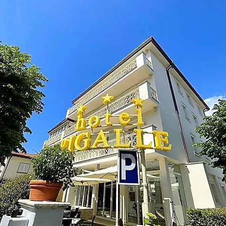 ホテル Pigalle 3*