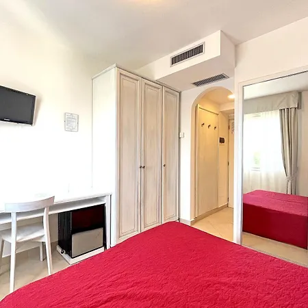Pigalle Hotel 3*